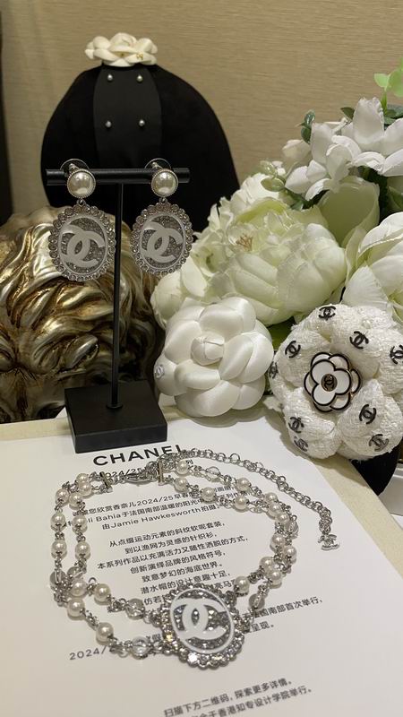 Chanel Necklace 05yxs149